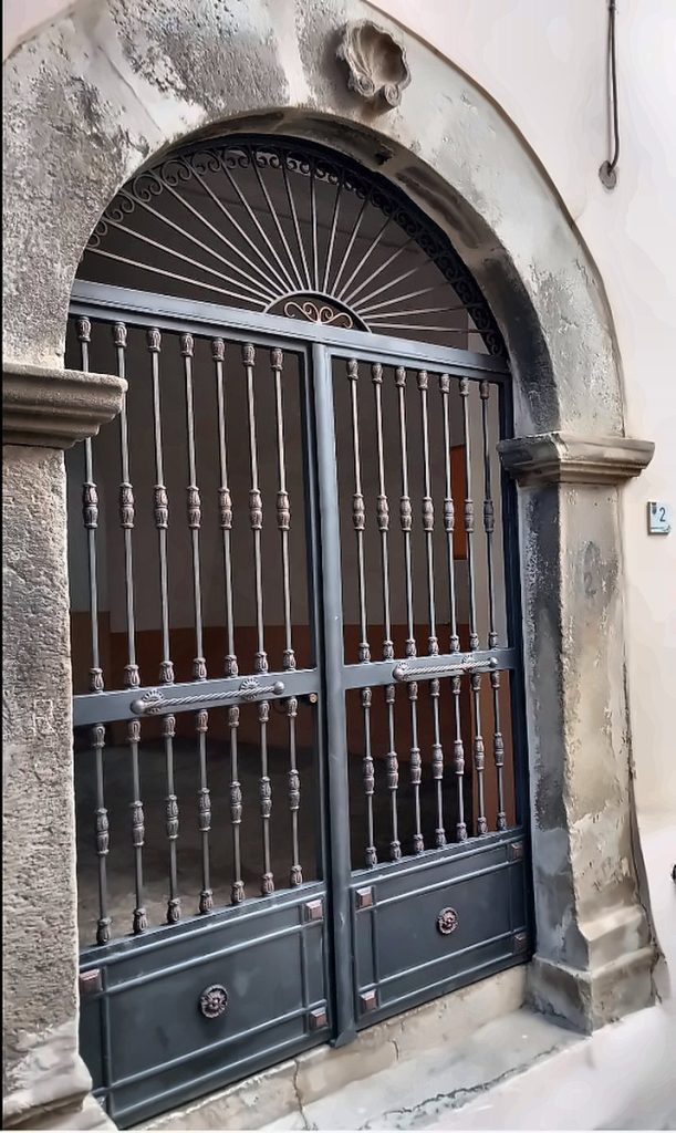 Portale della quarta tappa, Via S. Francesco n. 2, Calvello