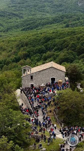 La processione al Santuario del Monte Saraceno