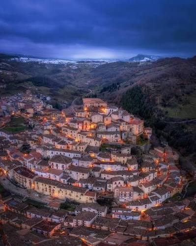 Scorcio del borgo di Calvello