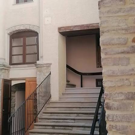 Antica scalinata di accesso al Castello Carafa-Ruffo